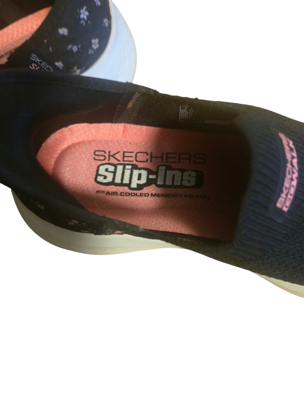 Skechers Women's Black Floral Slip-On Sneakers with White Sole Size 7 - Picture 5 of 9